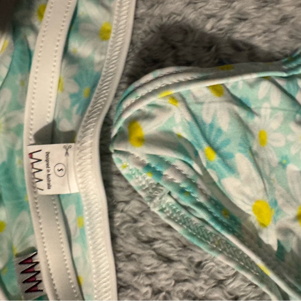 Daisy Print Bikini Set - Light Blue and White - Picture 2 of 2